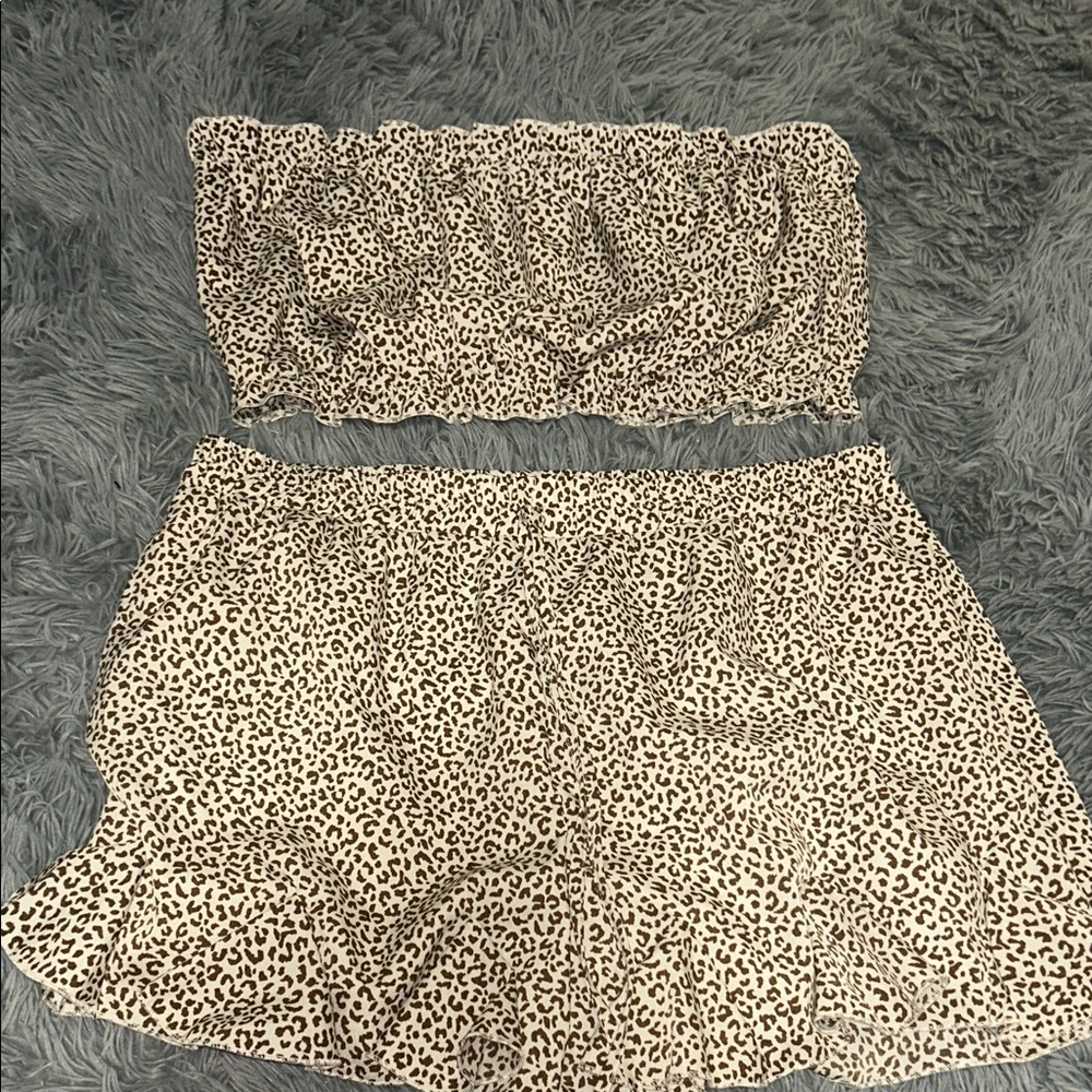 Leopard Print Strapless Top & Shoets